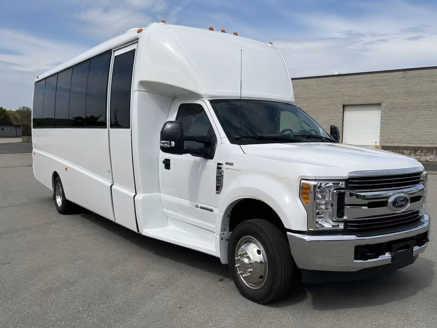 20 passenger minibus