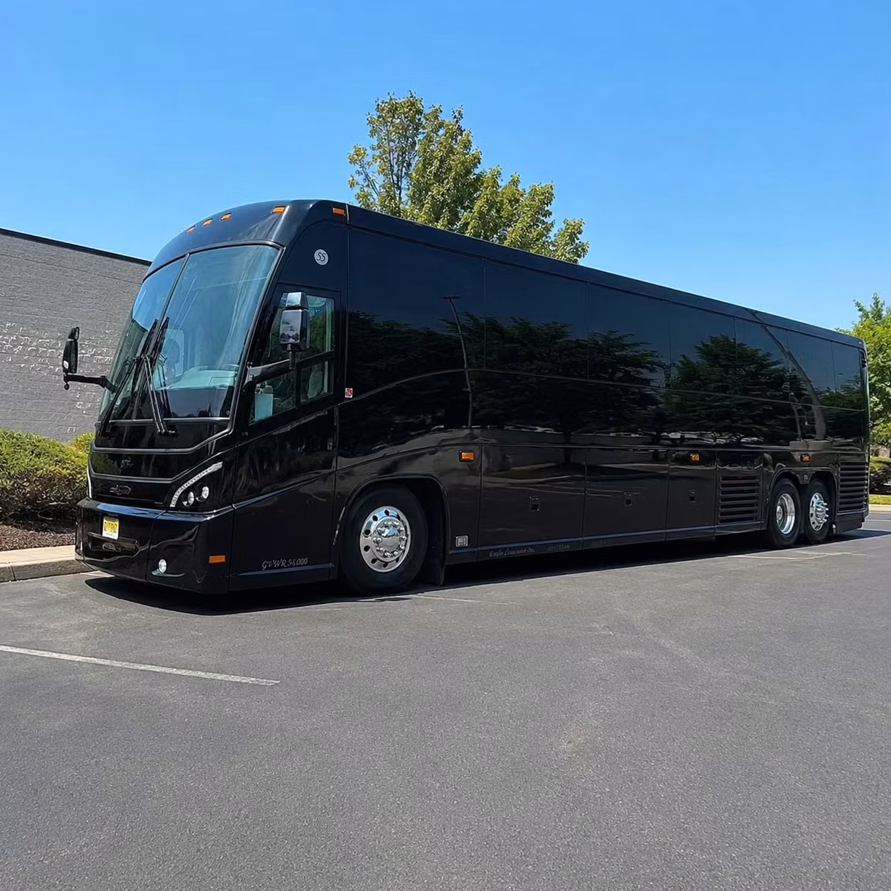 construction site and worksite crew shuttles in the hoover area